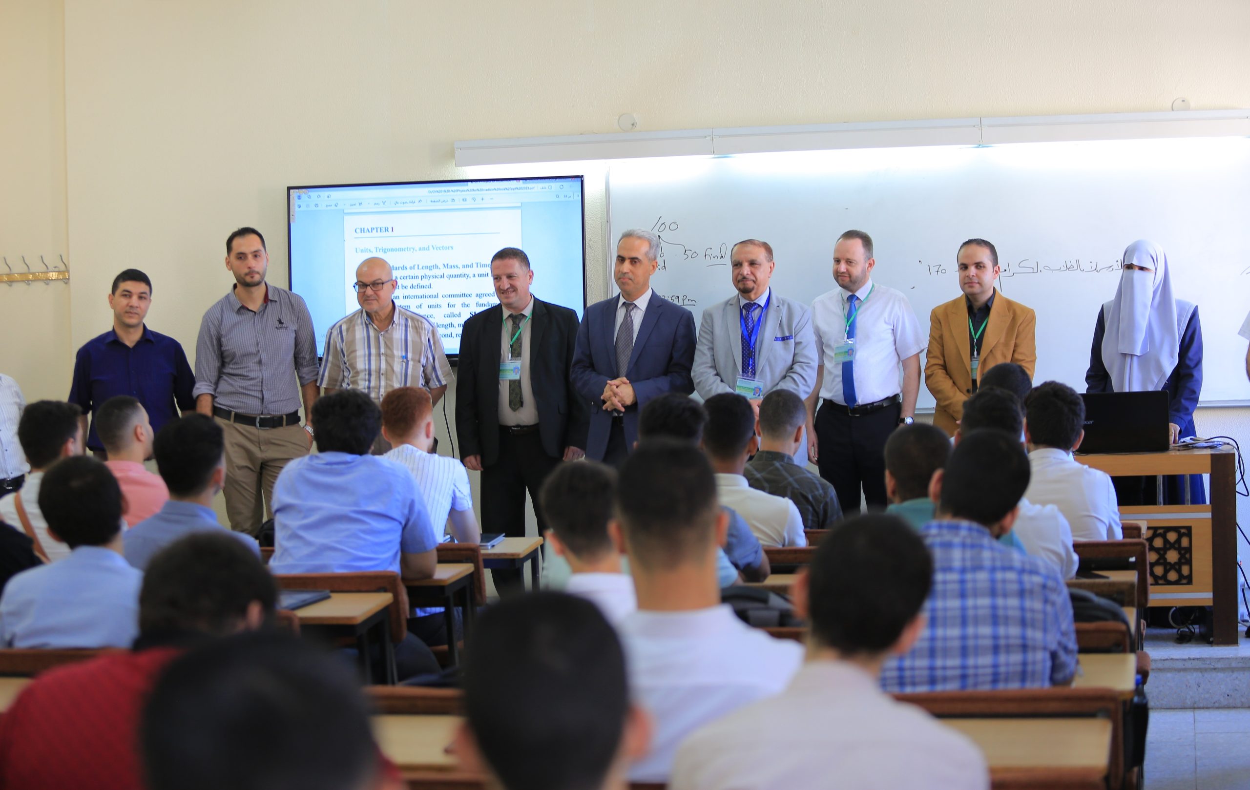 رئيس الجامعة الإسلامية يهنئ طلبة كلية الطب ببدء العام الدراسي الجديد 2023-2024