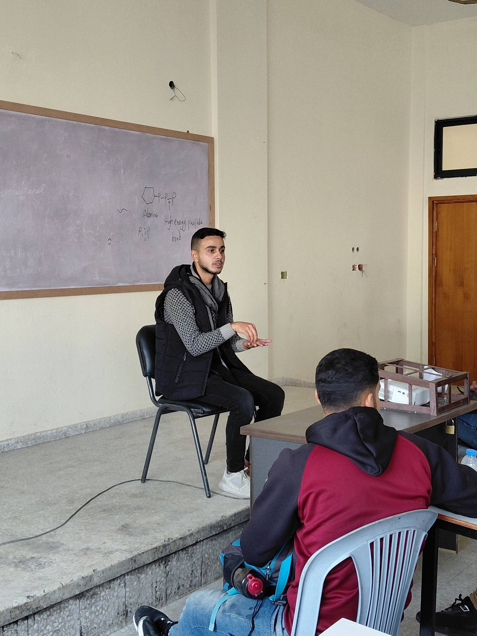 مؤسسة ريتش للمنح الدراسية تعقد لقاءً تعريفيًا لطلبة كلية الطب في الجامعة الإسلامية